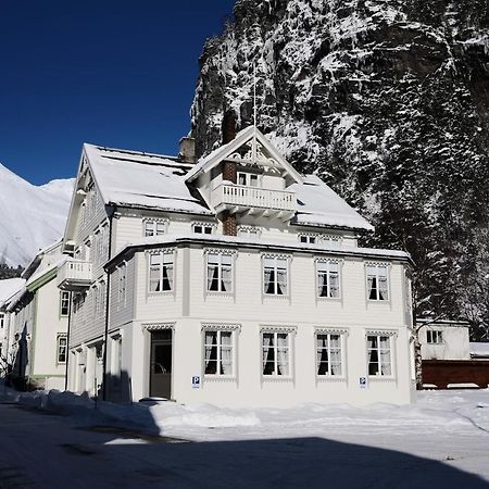 Sylte Hotell, Valldal Exterior photo