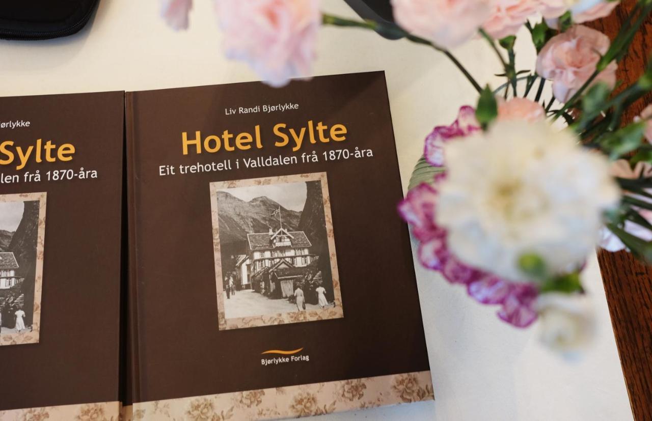 Sylte Hotell, Valldal Exterior photo