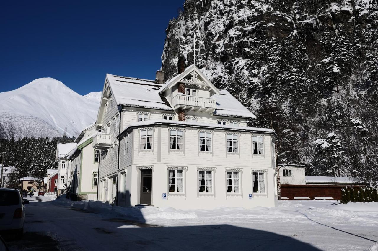 Sylte Hotell, Valldal Exterior photo